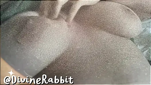 Göğüslerime amcığıma tapmana izin veriyorum