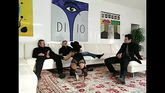 Günahlar şehrinde ateşli arzu ep 4