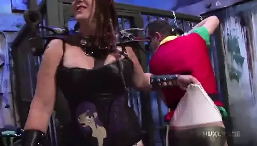 Huxly gıdıklama oğlan harikasına işkence ediyor - dick alçak, saharra hux