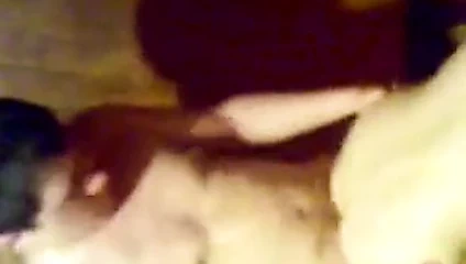 Doggie stil sikme içinde the banyo