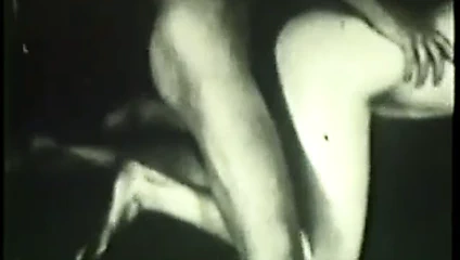 Köpek stilinde üçlü - yaklaşık 50'ler