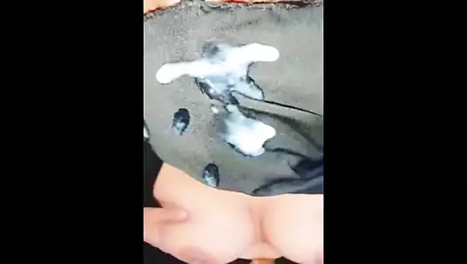 Başka bir Müslüman kadın itaatkar