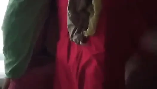 Karımın kullanılmış tangasıyla mastürbasyon yapıyorum ve fark etmiyor