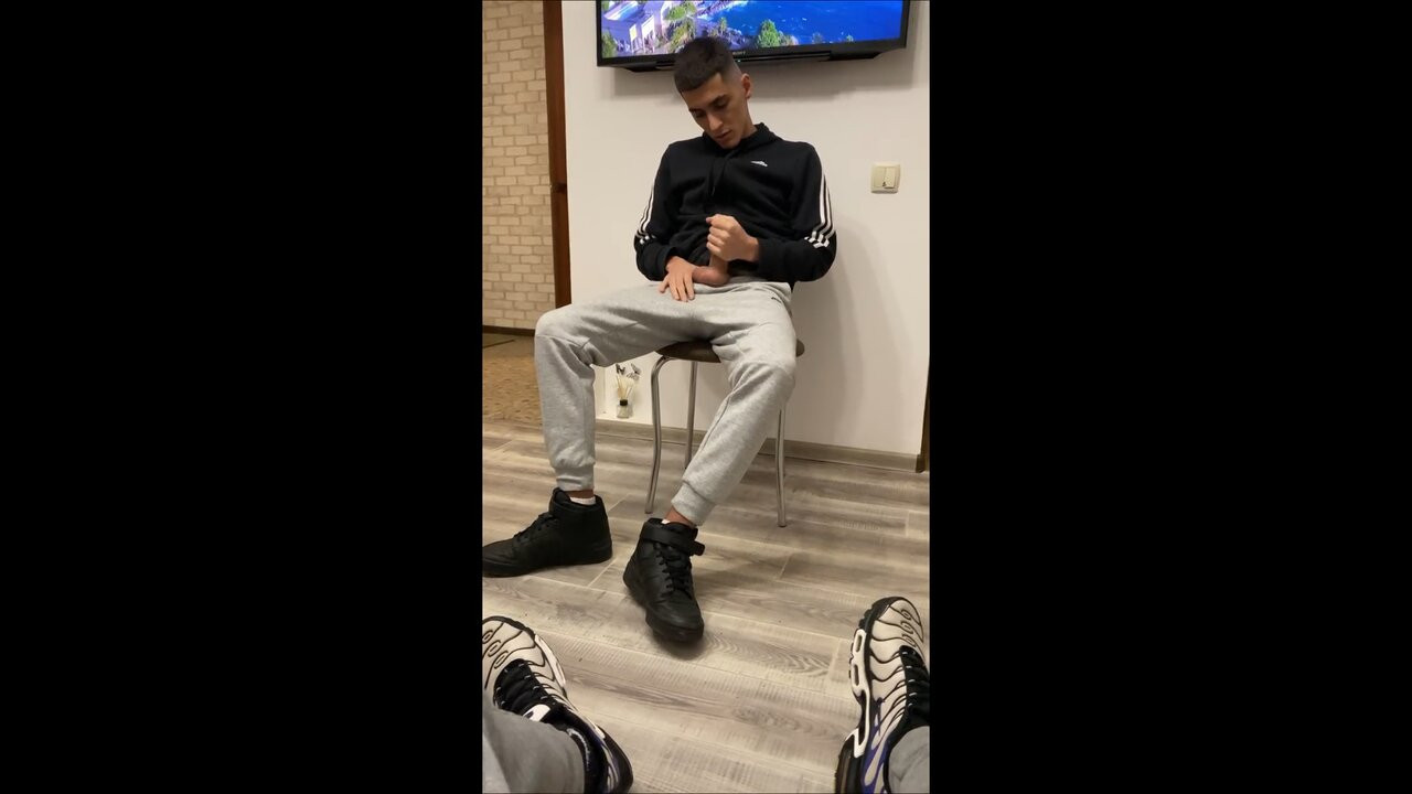 Bir dostum (büyük cumshot) önünde mastürbasyon