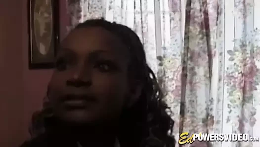 Abanoz güzellik layla gates püskürtülür tarafından jizz içinde klasik döküm