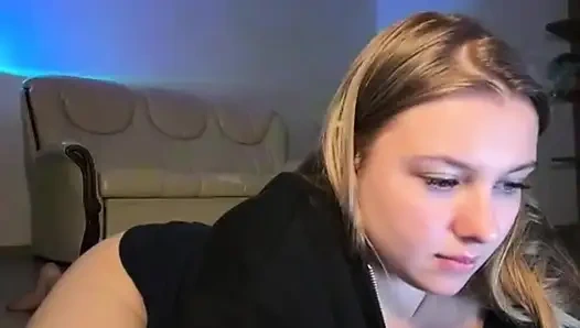 Jucielussie ile sıkı amcığı parmaklıyor