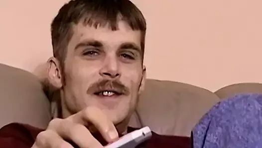 Uygun amatör ile bıyık mastürbasyon onun tatlı çük kapalı