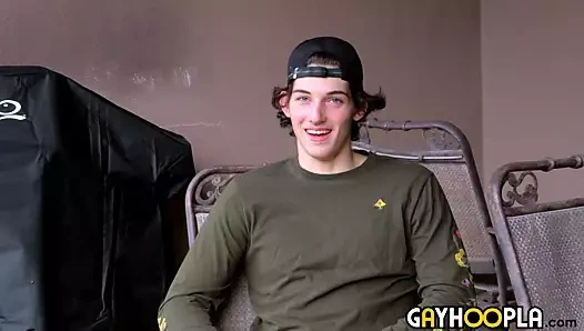 2019'daki en ateşli eşcinsel sahnesi ve 2 heteroseksüel erkek.