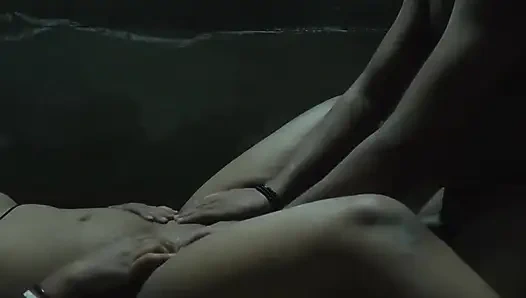 Evli kadın hasband arkadaşını paylaşıyor