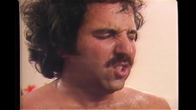 Винтажных милф-жен с волосатой киской трахнули и кончили в рот (фильм целиком)