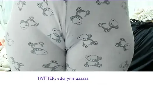 CAMELTOE- PİJAMAYLA MASTURBASYON- KABARMIŞ AM- ŞİŞMİŞ AM- TURK PORNO