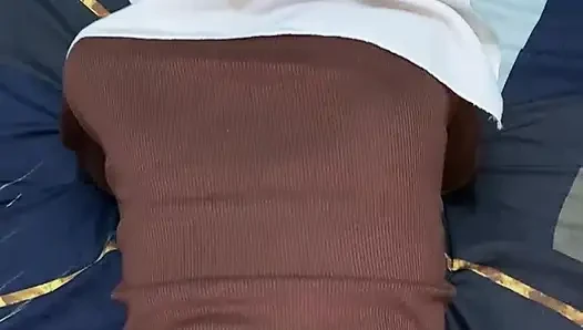 Ağzına tesettür giyiyor