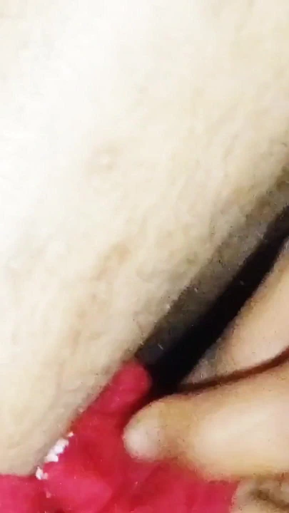 "İlk kez orgazm fışkırtma videosu desi yenge sert Hintçe ses inleme videosu"