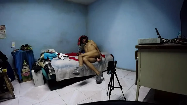 Joselynne travesti hemşire cosplay ve yüksek topuklu ayakkabılar götümde dildodan sonra göt tıkacı kullanıyor bölüm beş