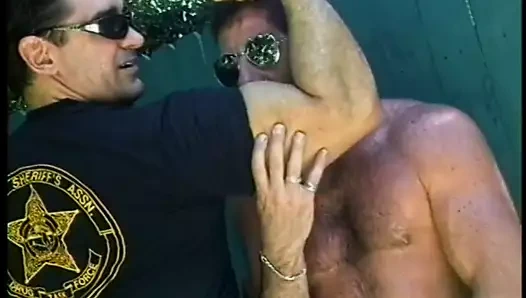 pompalı dudes oyun ile onların musluklar açık havada