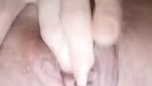 İspanyol yakın çekim marturbasyon ve parmaklama - büyük klitoris