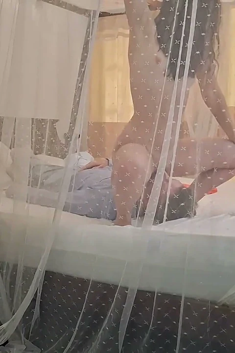En iyi yüze oturan otel çalışanı, turist amcık yalıyor