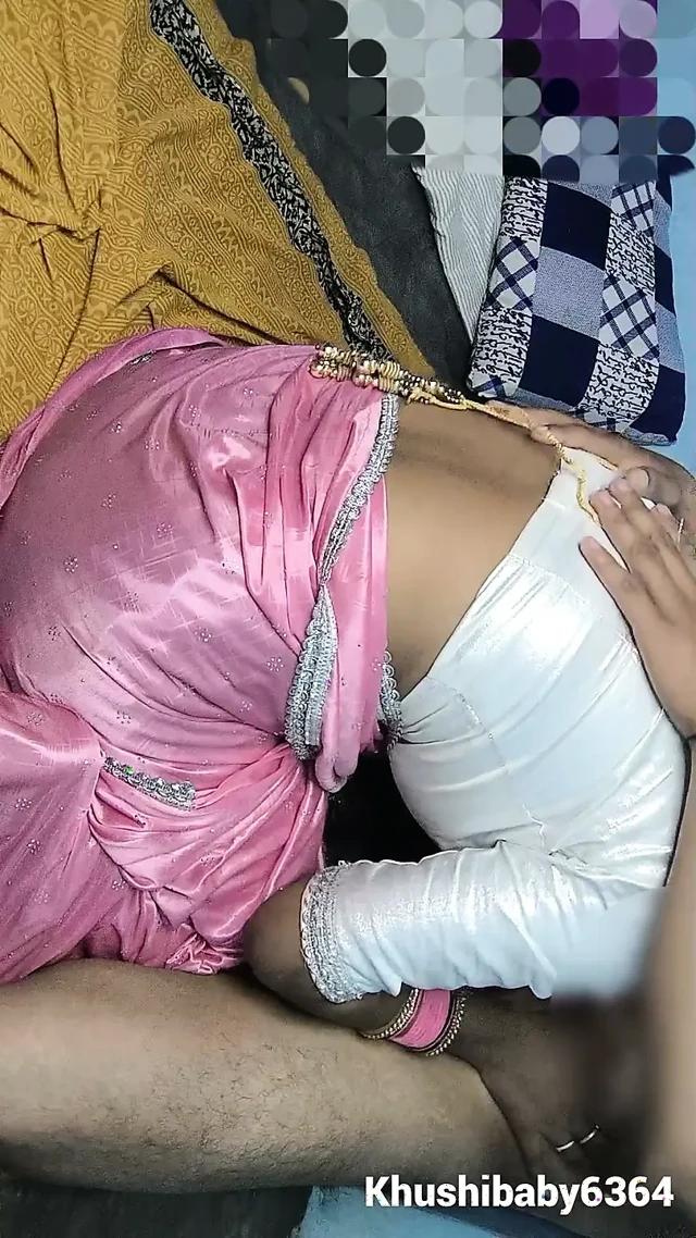 Yeni Evli En Ateşli Hint Desi Bhabi Kocasının Küçük Üvey Kardeşiyle Ağza Sikerek Sikiyor Sikik Üvey Kardeş