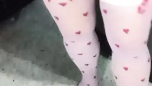 Üvey annemin ikinci bölümü fışkırtana kadar dildoyla oynuyor