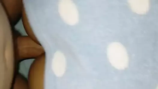 Büyük götü domaltarak sikiyor