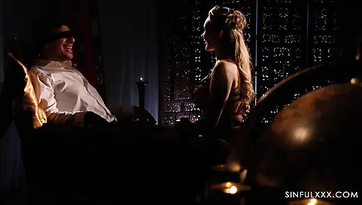 Ofiste suçlu zevki! Vitoria von Teese, Karina King ve Sinfulxxx için Denis Marti