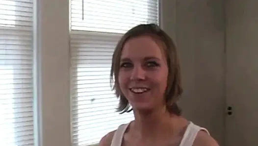 Çaresiz amatörler Bree Barrett ve Manta büyük beyaz yarağı emiyor