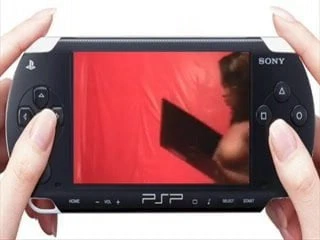 Nilou achtland-in siyah çorap giyiniyor