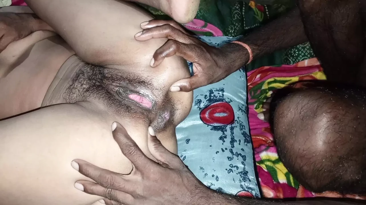 Evli kadının götüne ilk kez tekme atıyor anal sesli seks videosu