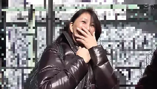 Geç çiçek açan olgun kadın görmek istemiyor musun? Sade yaşlı bir kadının çok erotik görünümü 03