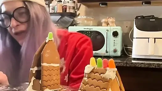 8 inçlik topuklu 73 dev kadın zencefilli bir köyü süslüyor