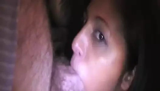 Hint tinder milf yiyor göt ve derin boğaz