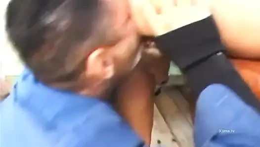 Les filles adorent manger des bites et se faire enculer par des bites énormes