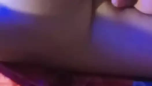 klitorisini arkadan ovmak