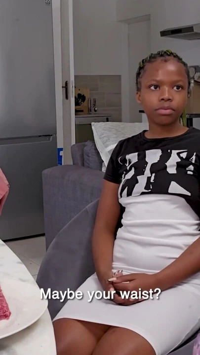 Bu KÜÇÜK GÖĞÜSLÜ EBONY TEEN kiliseye çok kutsal davranıyordu... sonra ben onun BOĞAZINI HAM HAM FACE FUCK yapana kadar izin verdi. Salyalı amatör ebony teen. | Klip 2