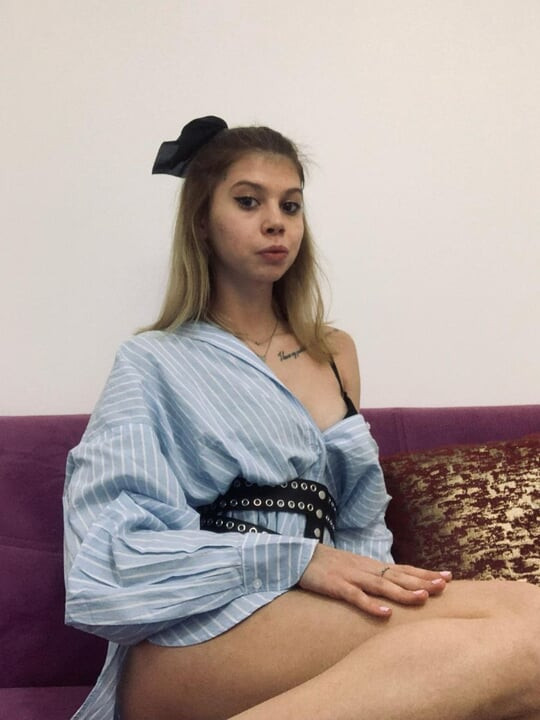 Sierra_Halle'nin canlı seks gösterisi, ücretsiz sohbet, profil ve fotoğraf 🔥 ziyareti Sierra_Halle resmi sayfa şimdi!  #horny #18 #smalltits #new