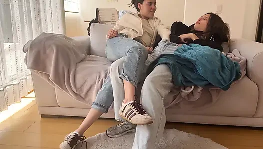 Eşim romantik lezbiyen seksin nasıl yapılacağını hatırlıyor