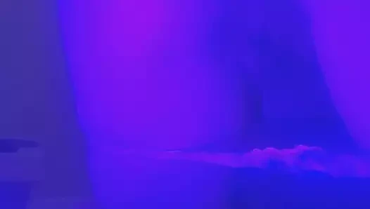 Anal mastürbasyon ve orgazm sırasında işiyor