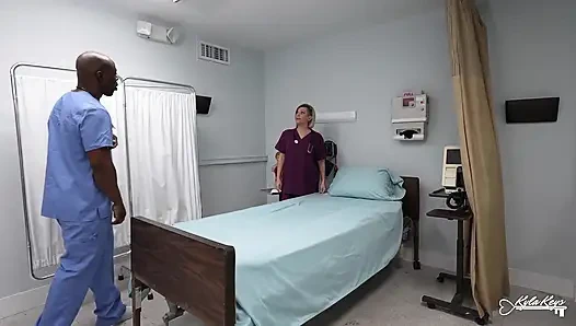 Öğle yemeğinde hemşireler