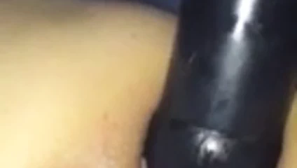 Yeni, güçlü popo fişim, o gerilmiş deliğim için