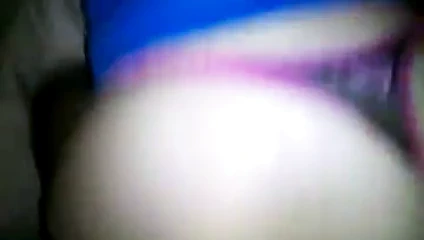 Koreli bebek arkadan