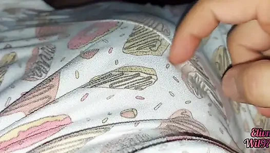 Xxx desi üvey kız kardeşimle ev yapımı video bana amını gösteriyor, çok şişkin ağzımın sulanıyor olması harika