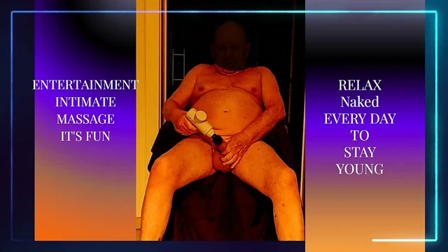 Penis ve vücut masajını içeren birinci sınıf eğlence