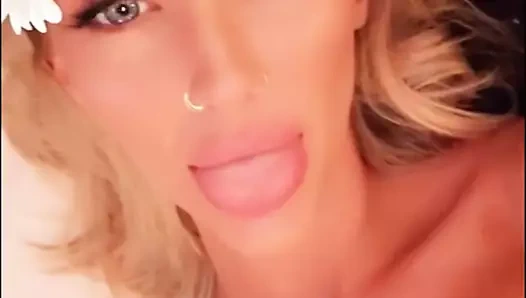 Thot kremlenmiş memeler