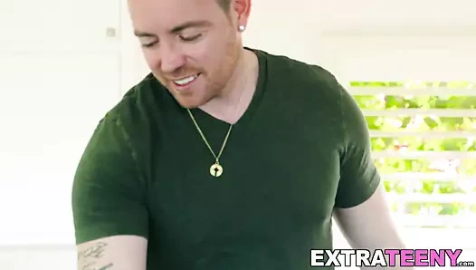 Genç kenzie reeves derin boğaz ve kahrolası büyük çük