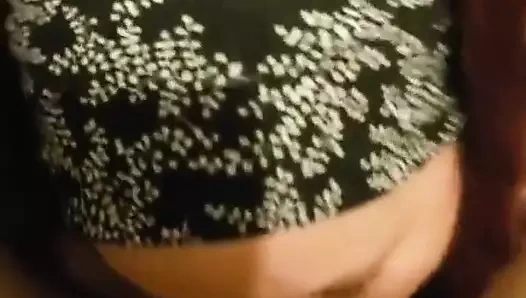 Kittie capri sikini emiyor ve yutuyor