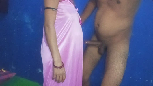 Fuking pMaa 20 yaşındaki üvey oğlunu sikiyor Hintli üvey anne usssy