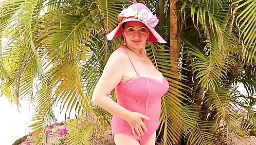 Pembe panter - genç bir adam için avlanan olgun ve deneyimli genç erkek avcısı.