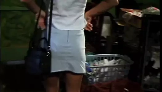 Sıcak sarışın kâkül bir sert horoz