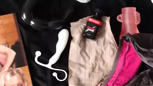 oyuncaklar, kirli kadın külot ve diğerleri ile Cum