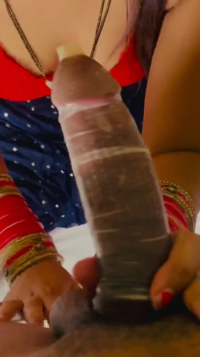 Devar, üvey bhabhi'yi sikti ve bhabhi bacaklarını açarak verdi, tam Hindi sesli, tüm video Hindi | Klip 2